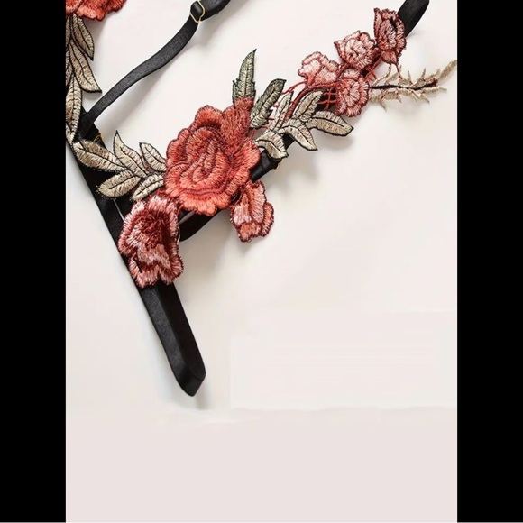 Black & Red Rose, Kink Strapped, Lingerie Set - Picture 9 of 12